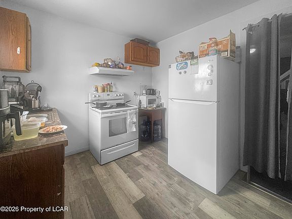 5th image of 324 E Arlington St