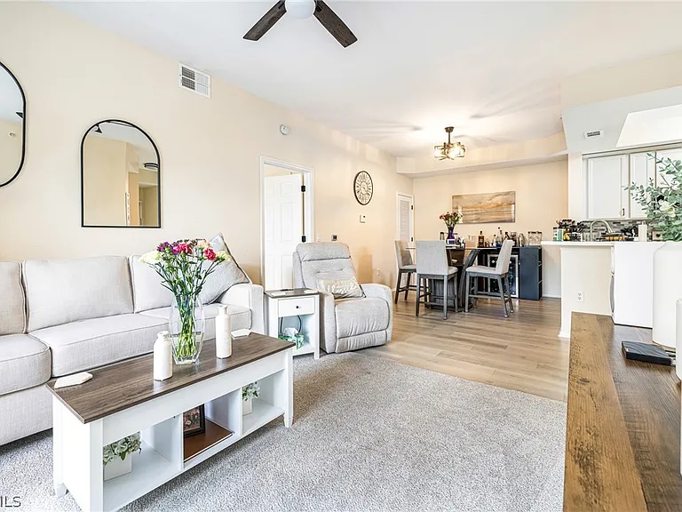9055 Colby Dr #2213 — Photo 12
