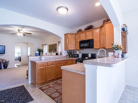 4th image of 322 Lakewick Ln