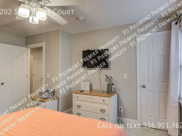 1202 Southlake Ct — Photo 11