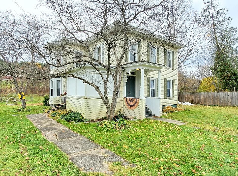 1st image of 15 Waverly St