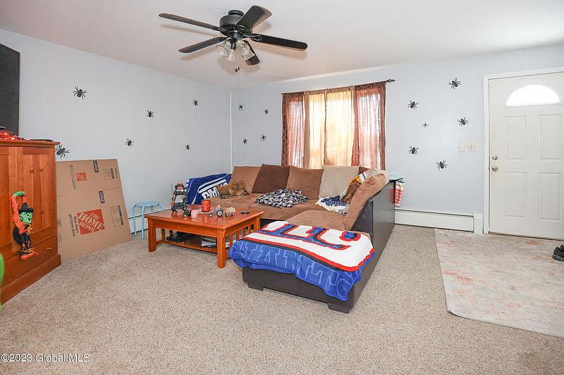 4th image of 9 Orchard Avenue