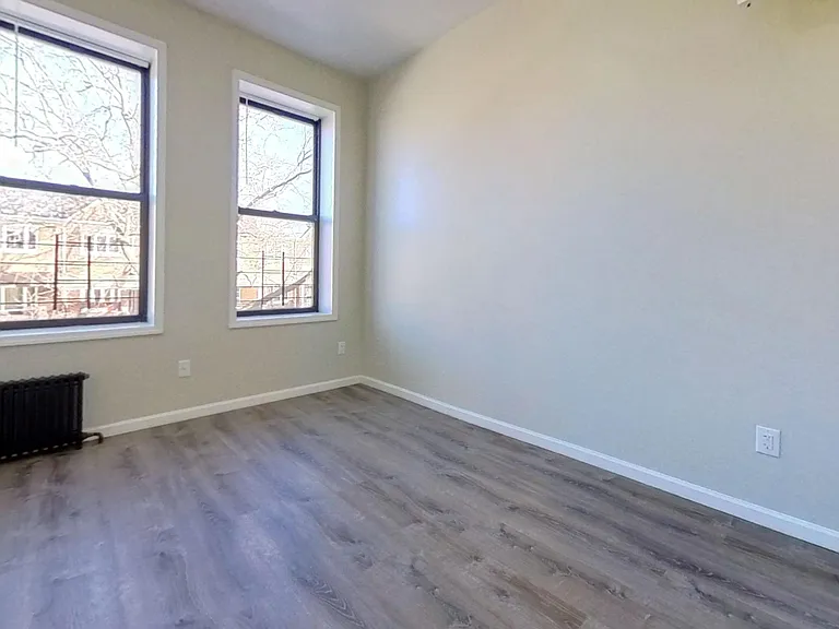 1864 W 4th St #2F — Photo 6
