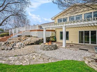 1220 Glenwood Park Dr, Elkhart, IN 46514