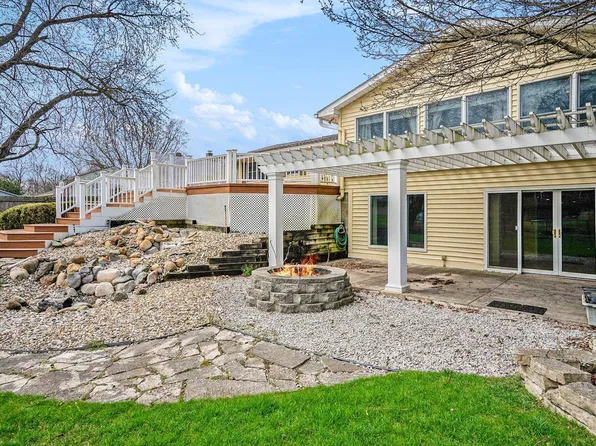 1220 Glenwood Park Dr, Elkhart, IN 46514