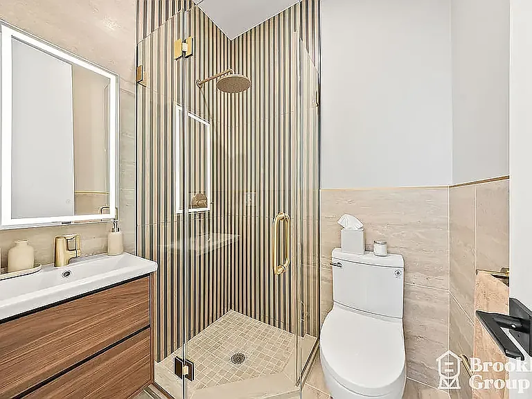 556 Baltic St #1001 — Photo 8