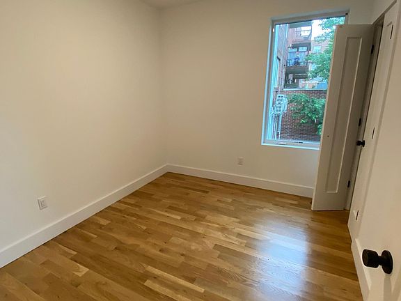 4th image of 1870 E 13th St #1
