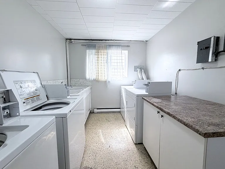 19 Empire St #5 — Photo 17