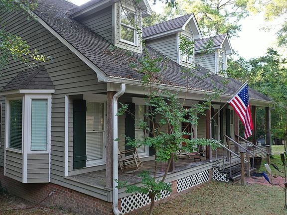 3rd image of 115 Dogwood Dr