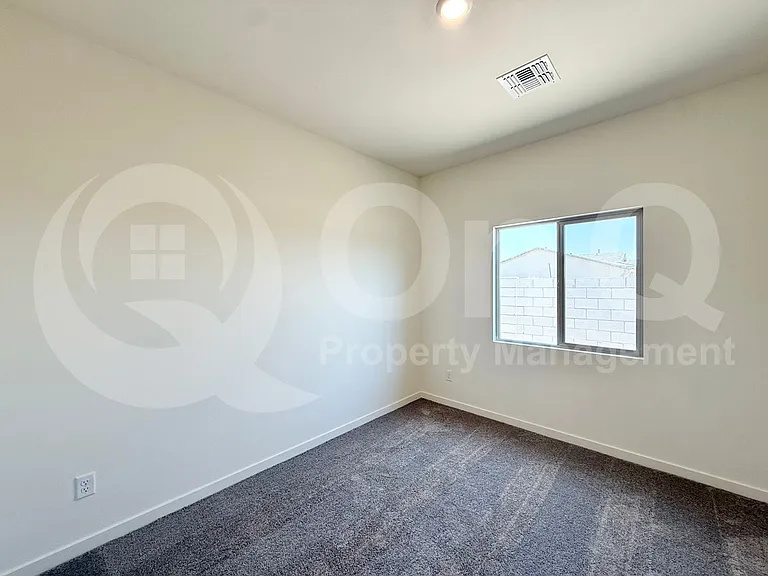 634 W Red Hawk Ct — Photo 14