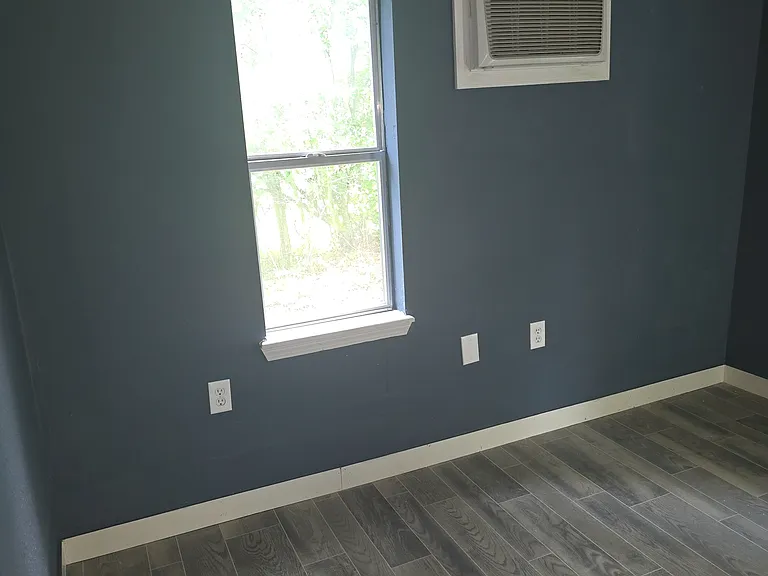 577 Main St — Photo 18