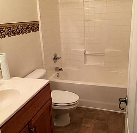 5th image of 4516 Willow Croft Dr