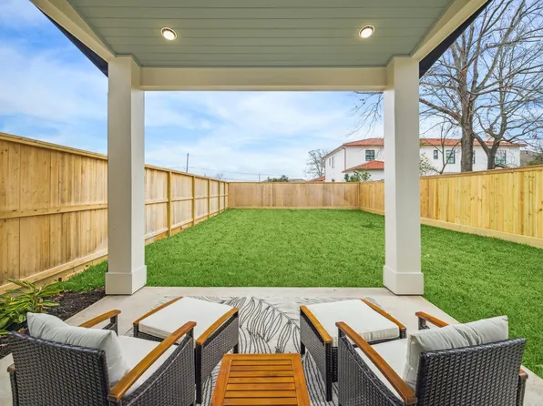 1720 Huge Oaks St, Houston, TX 77055