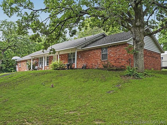 2nd image of 13576 S 275th East Ave