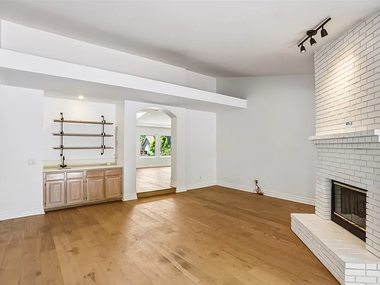 1023 Highlight Dr — Photo 8