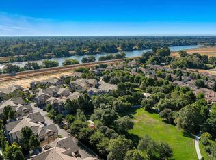 1040 Meadow Rd, West Sacramento, CA 95691