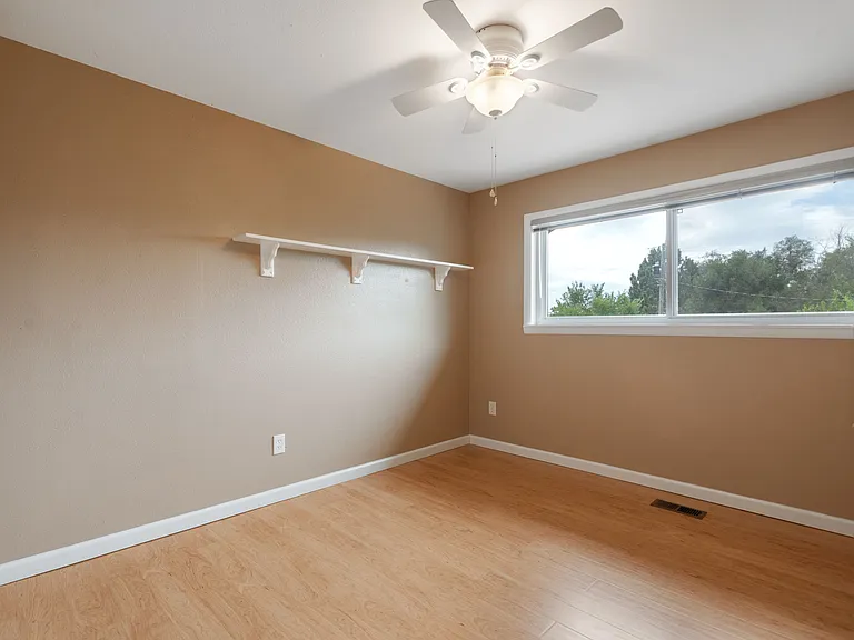 1221 Mount View Ln — Photo 13