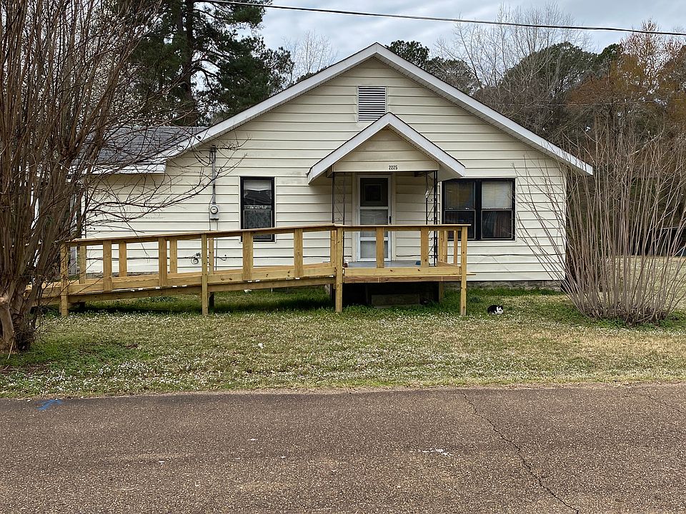 1st image of 2225 Abilene St