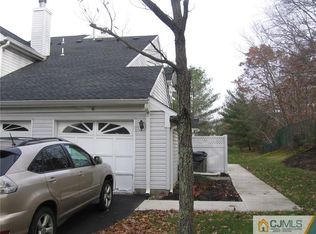 6 Letts Ct #2006, Sayreville, NJ 08872