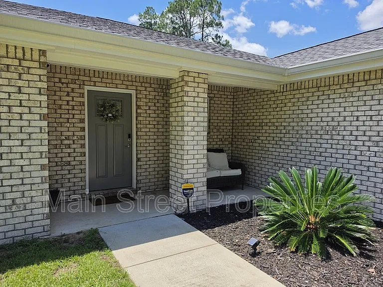 5565 Riviera Dr — Photo 4