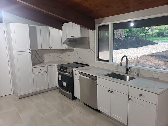 2nd image of 10916 Picasso Ln
