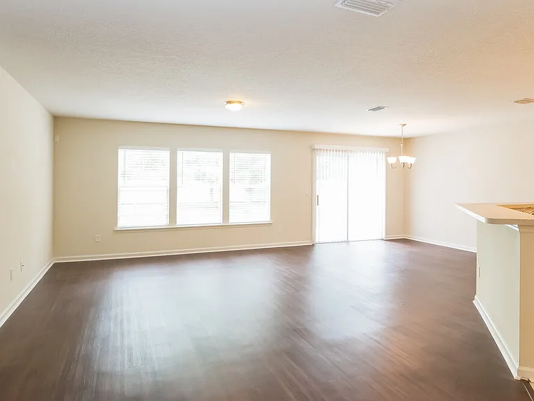 150 Bedstone Dr — Photo 5