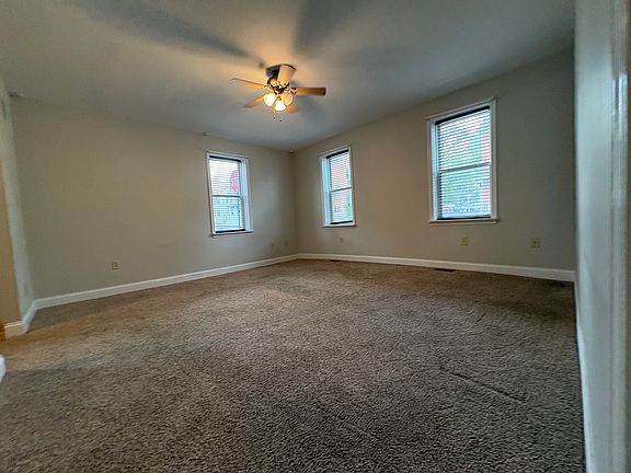 4th image of 41 E Market St APT 1
