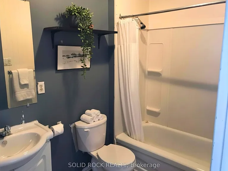 44 Elgin St W #1 — Photo 3