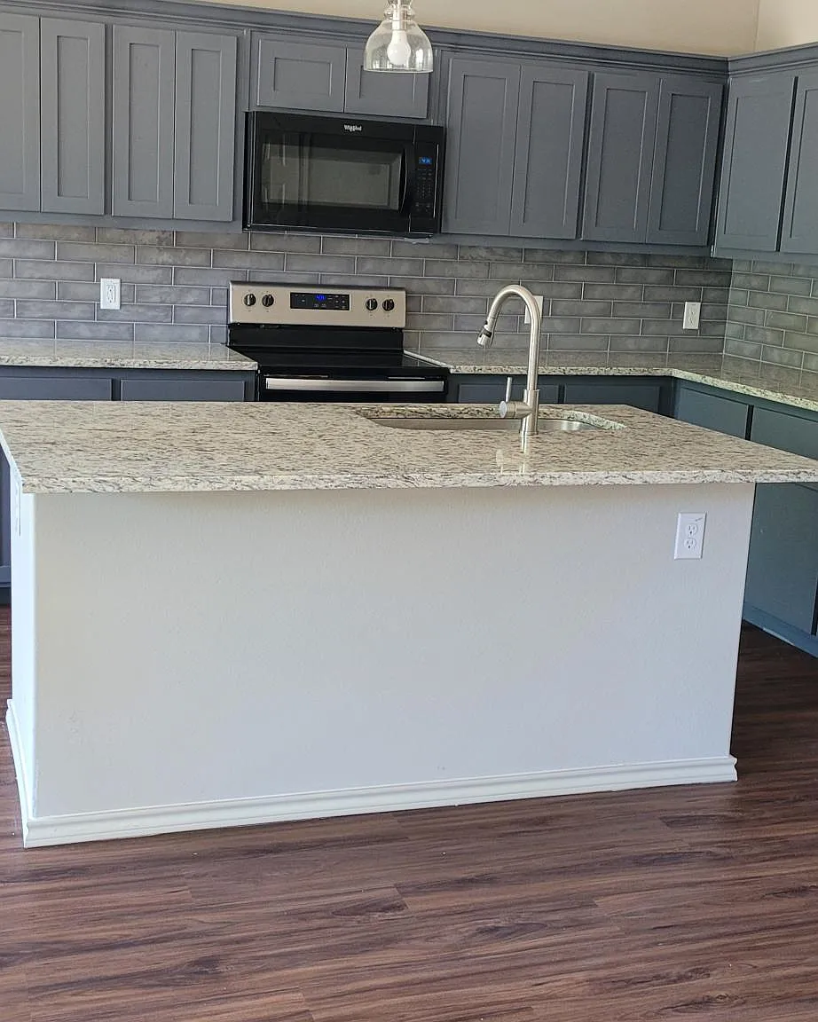 3 bed, 1400 sqft, $1,500 — Photo 3