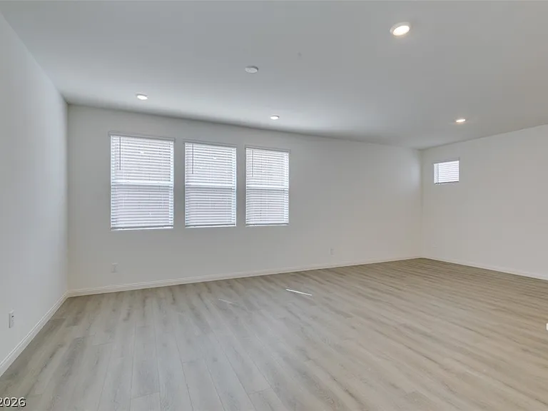 9133 Vesey Ave — Photo 6