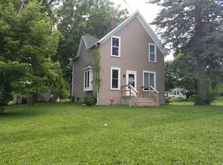 121 10th St SW, Mason City, IA 50401
