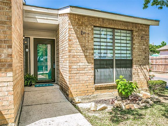 3rd image of 2118 Cottage Oak Ln