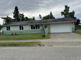 720 Hollywood Dr, Anchorage, AK 99501
