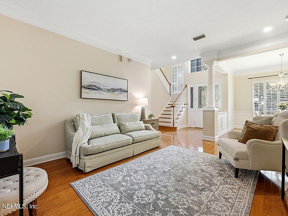 3rd image of 219 PARKSIDE Drive