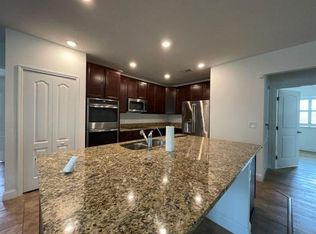 100 Yellowood Dr, Kingsland, GA 31548