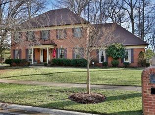 10502 Brookhill Ct, Louisville, KY 40223