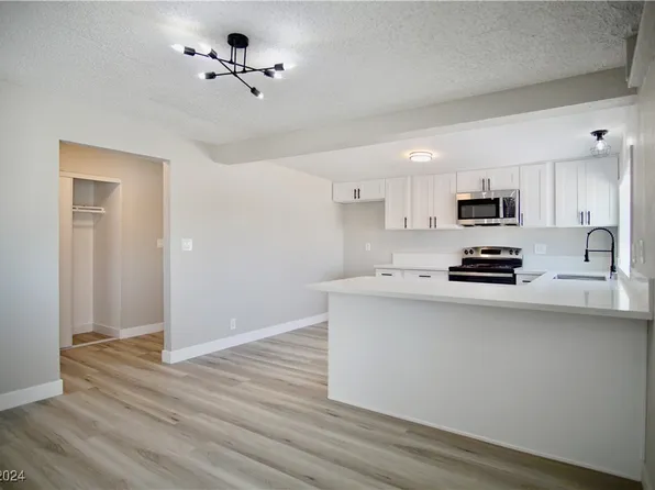 4601 Sheppard Dr, Las Vegas, NV 89122