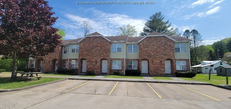 1st image of 49 Woodson Ct
