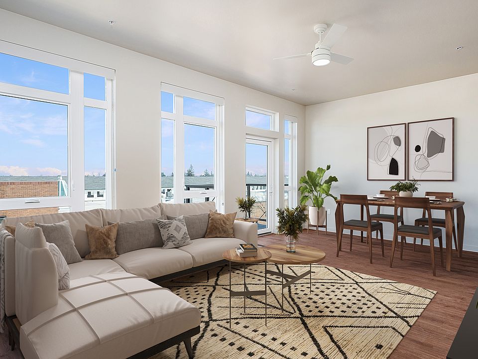 2BR, 1BA - 849+SF - Living Room & Dining Area