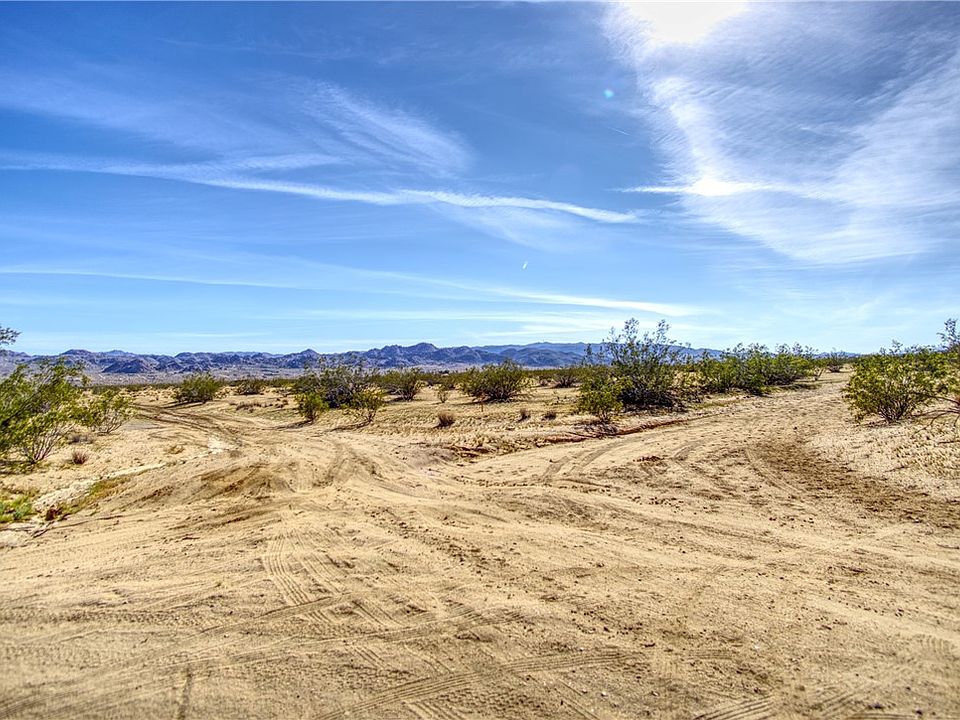 2nd image of 64533 3rd St Lot 68