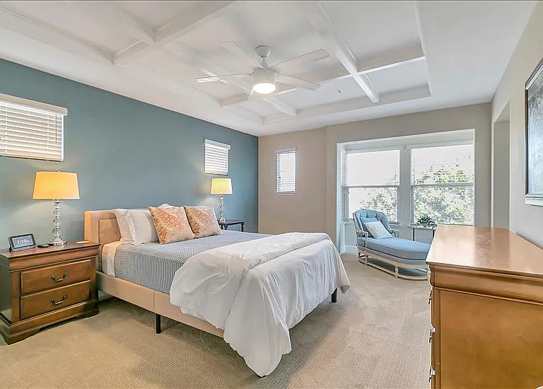 1504 Pear Tree Ln — Photo 12