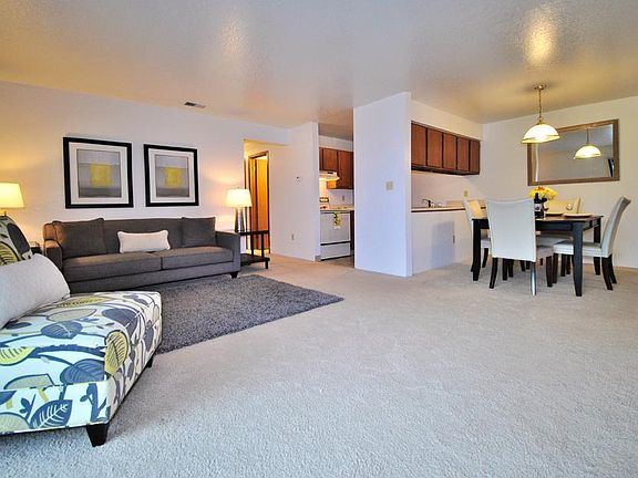 4th image of 6259 Village Green Cir APT 4