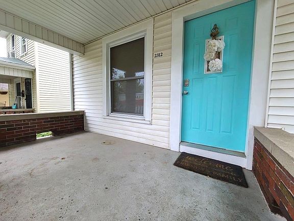3rd image of 2312 Glen Ct