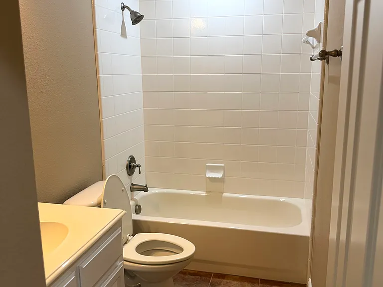 509 S Hampton Ct — Photo 30