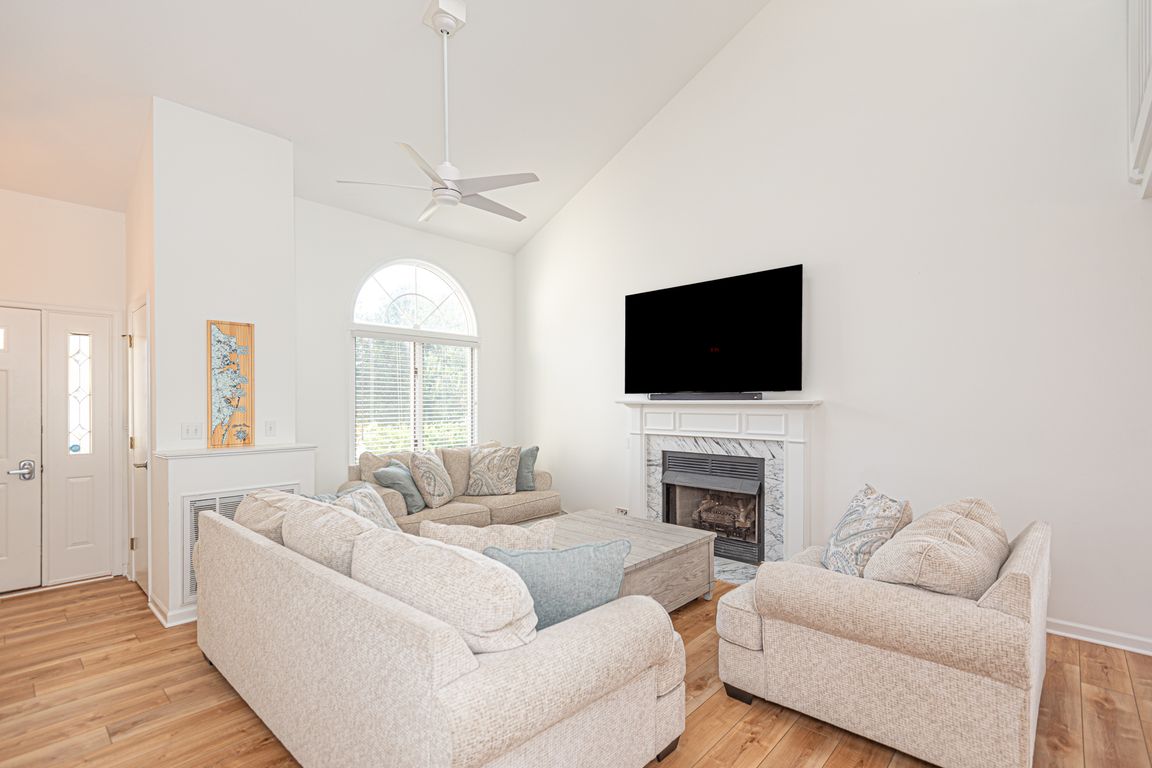 next background image