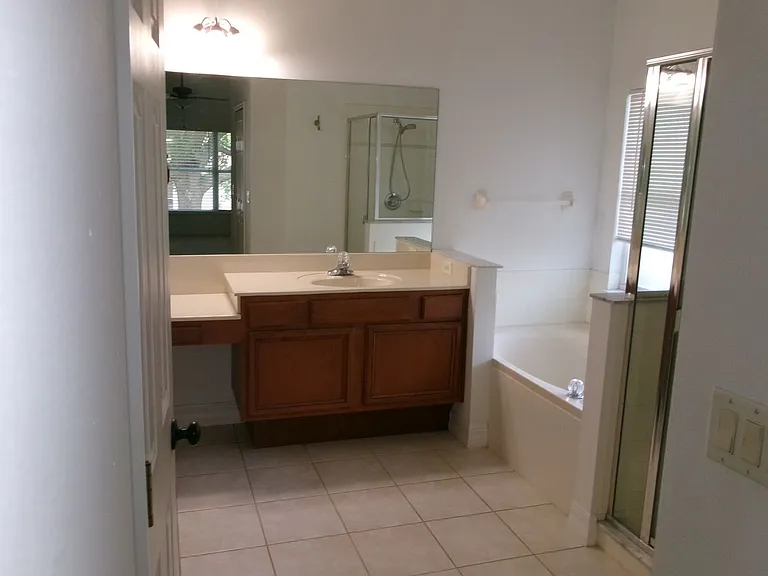 12415 Lake Valley Dr — Photo 19
