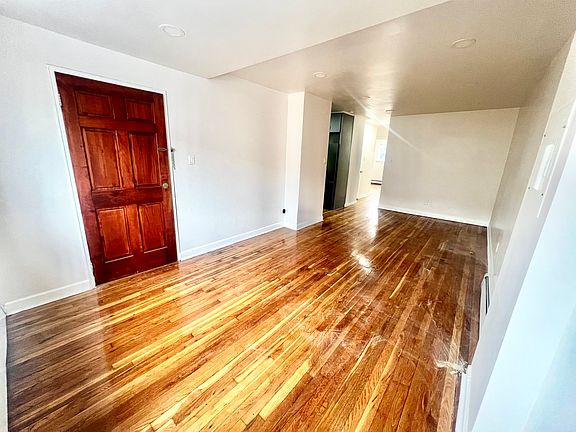 2nd image of 1632 E 94th St Floor 1