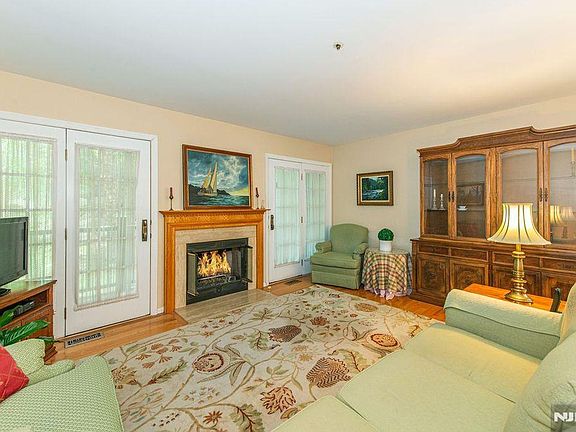 4th image of 314 Sturbridge Ct