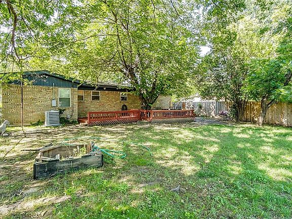 4th image of 8420 Monmouth Dr