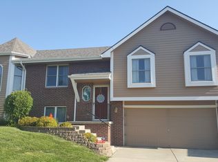 7936 Twinoaks Rd, Lincoln, NE 68516